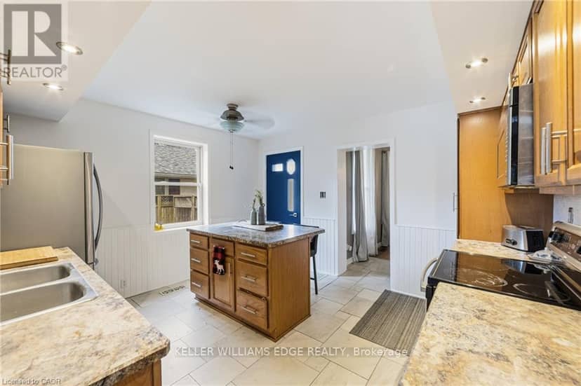 32 Clench Avenue — photo 7 of 38