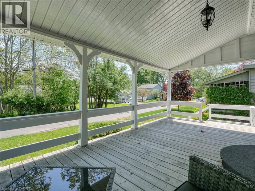 234 CORNELL Drive, Port Stanley, photo 2