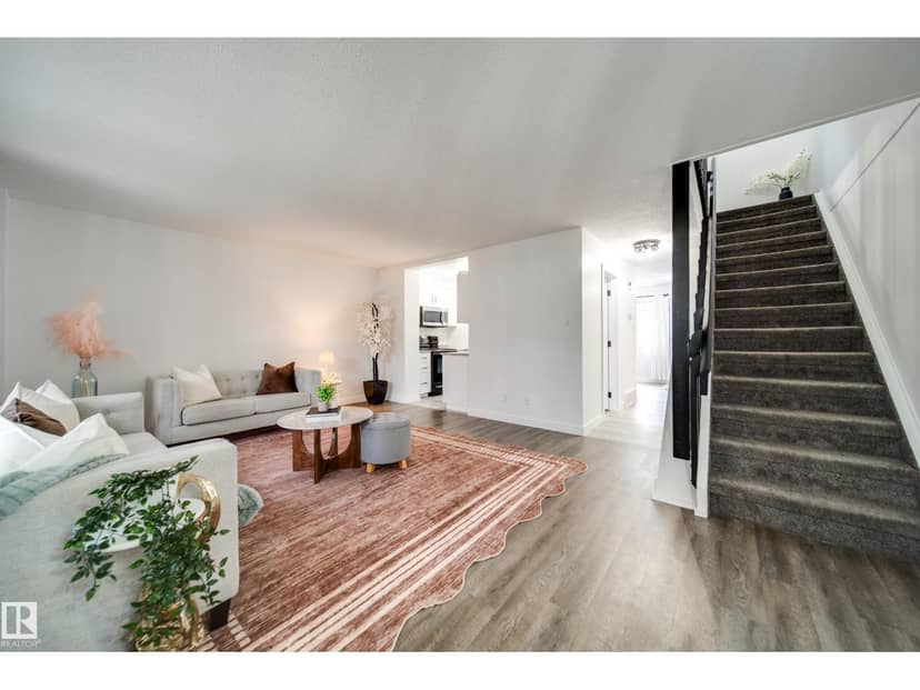 521 Village On The Green Gr NW — photo 14 of 39