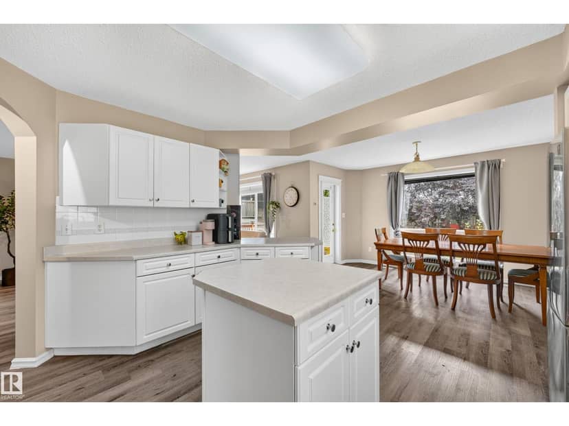 11813 11B AV NW — photo 23 of 40
