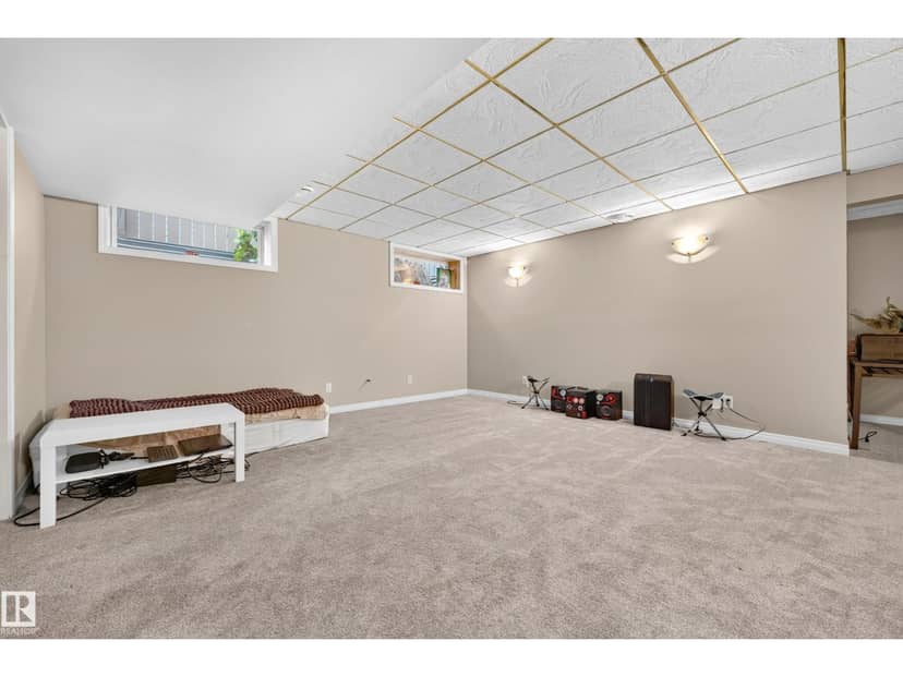 11813 11B AV NW — photo 38 of 40