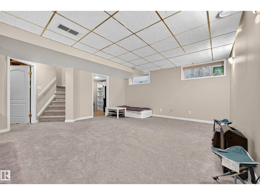 11813 11B AV NW — photo 39 of 40