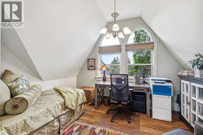 1310 15 Street NW — photo 21 of 40