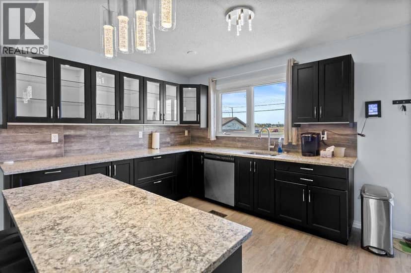 4504 67 Street, Camrose, photo 3