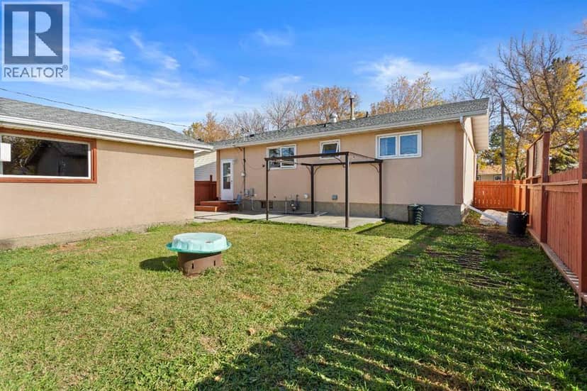 4504 67 Street — photo 20 of 26