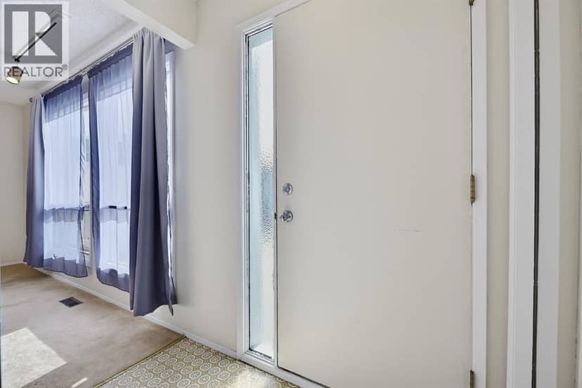 41, 116 Silver Crest Drive NW, Calgary, photo 4