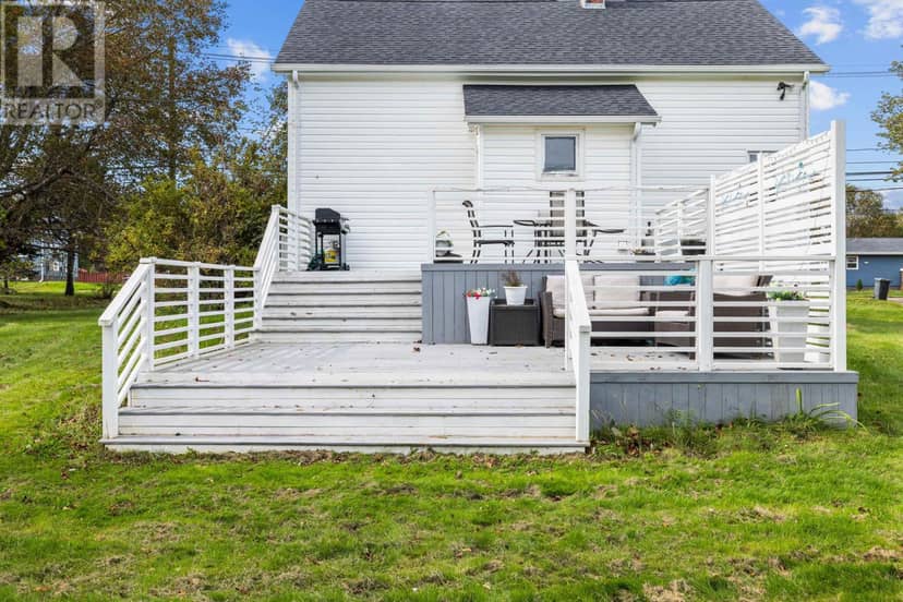 490 South Drive — photo 37 of 40