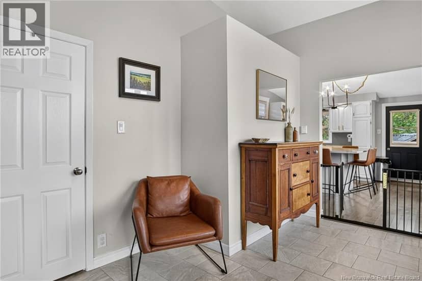 22 MacLean Road — photo 8 of 40