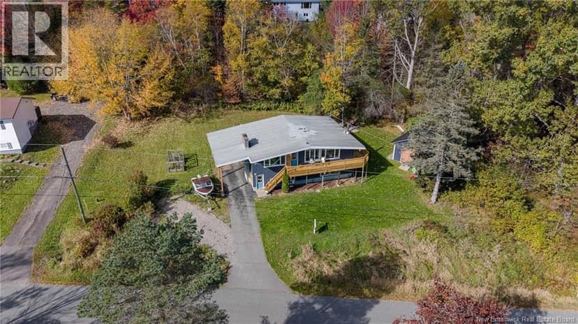 22 MacLean Road — photo 4 of 40