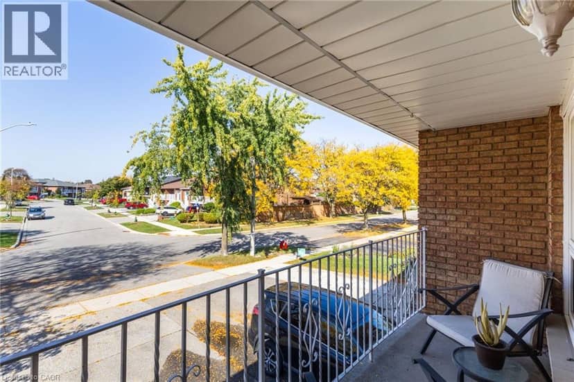 3974 MIDHURST Lane — photo 4 of 36