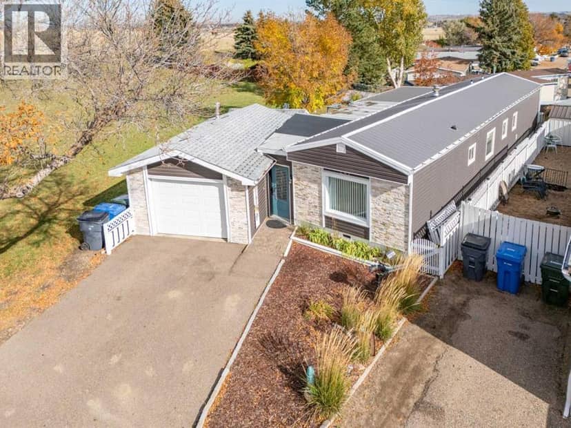 247 Fleet Street SW, Medicine Hat, photo 2