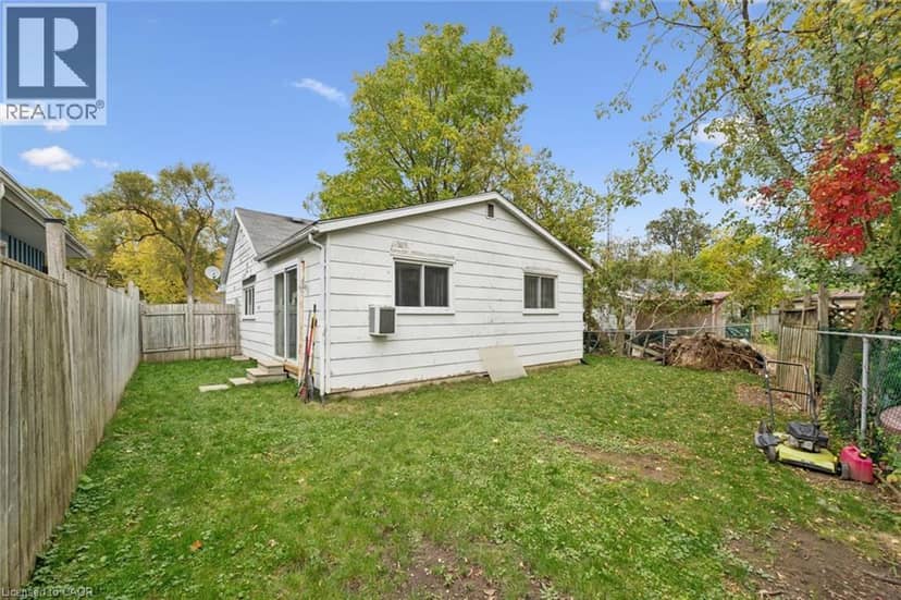 127 SPADINA Road E — photo 19 of 27