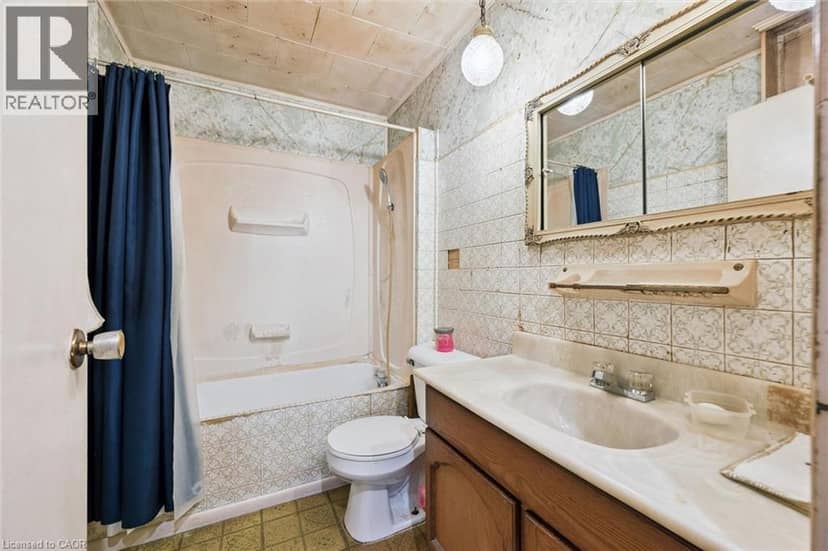 127 SPADINA Road E — photo 13 of 27