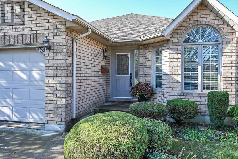 37 Glenhollow Drive — photo 2 of 40
