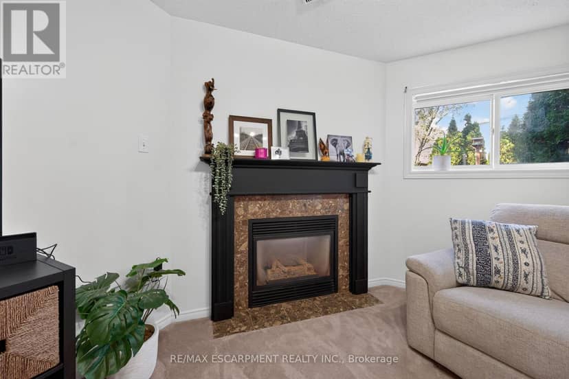 37 Glenhollow Drive — photo 30 of 40
