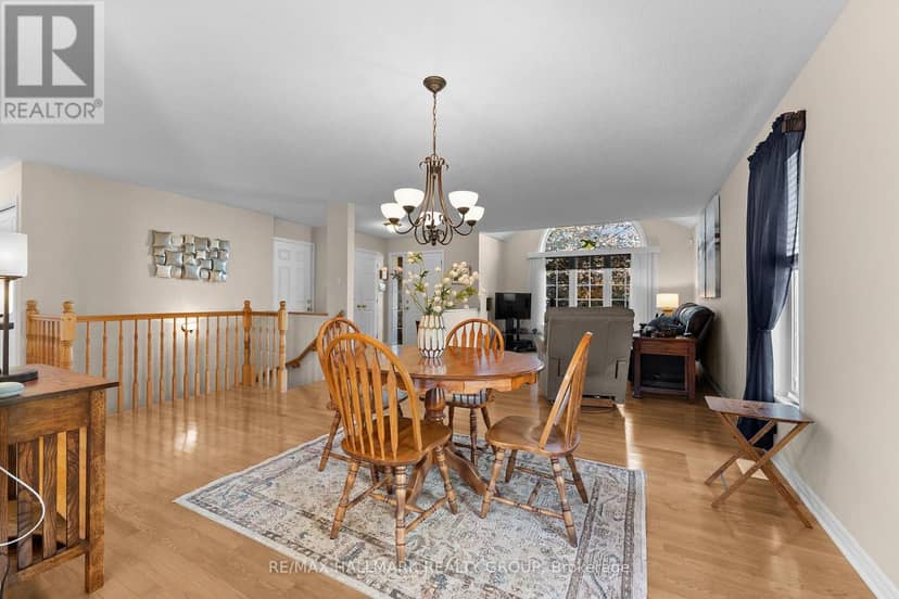95 Lloydalex Crescent — photo 12 of 38