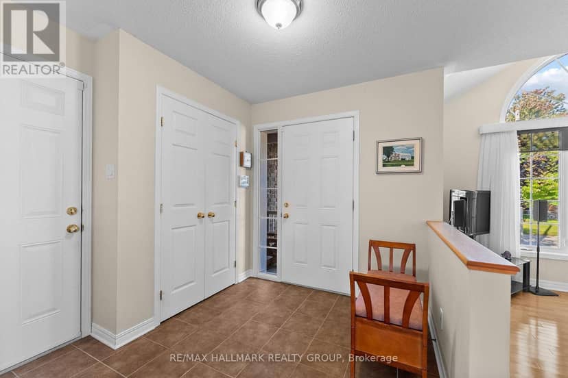 95 Lloydalex Crescent, Ottawa, photo 5