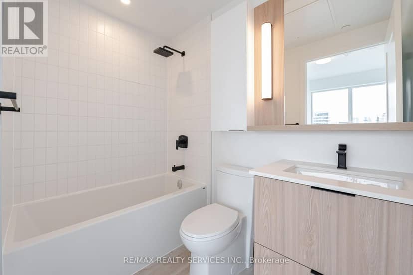 2208 - 5 Defries Street — photo 17 of 26