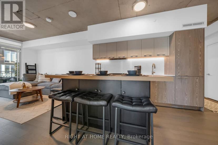 1002 - 45 Baseball Place — photo 4 of 35