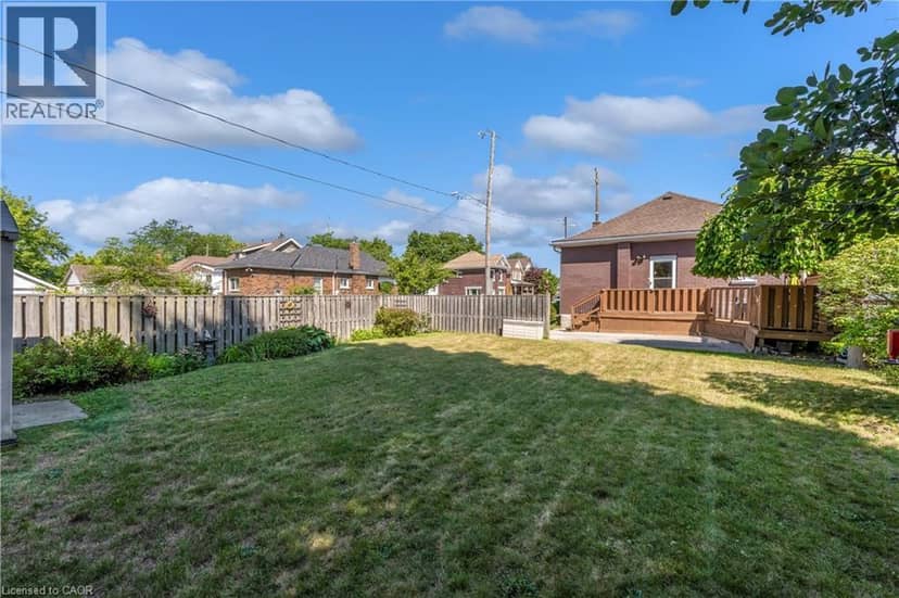 50 STRATHCONA Avenue — photo 29 of 32