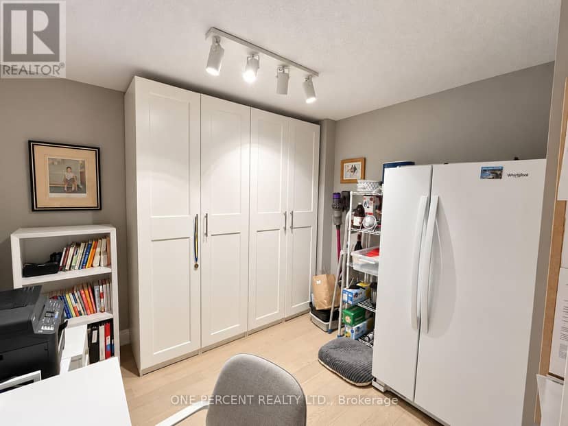 113 - 10 B Kimberley Avenue — photo 30 of 40