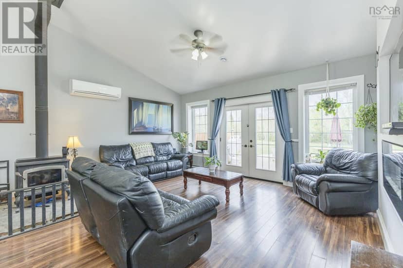 3548 Gairloch Road — photo 14 of 40