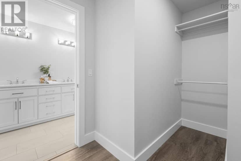 36 Pemberton Avenue — photo 31 of 40