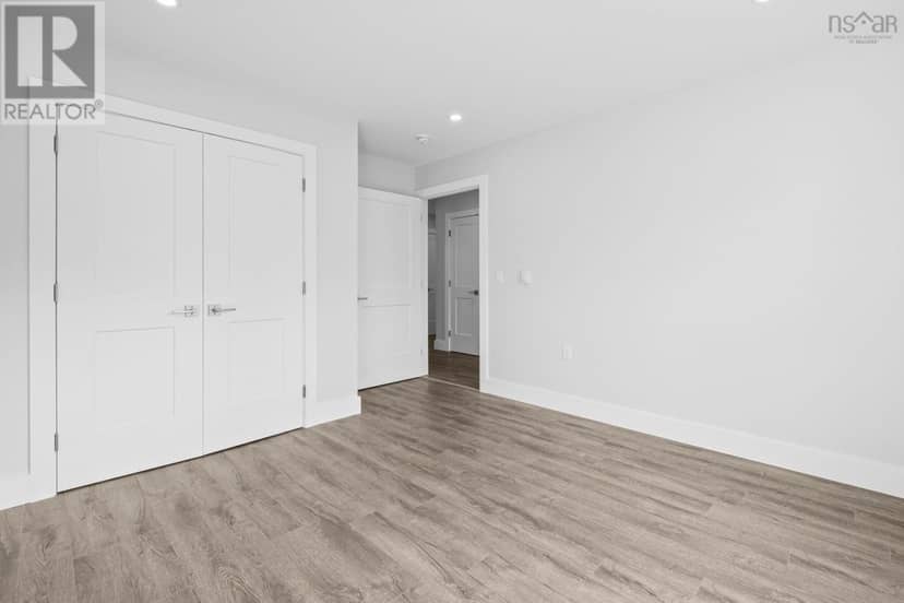 36 Pemberton Avenue, Garlands Crossing, photo 6