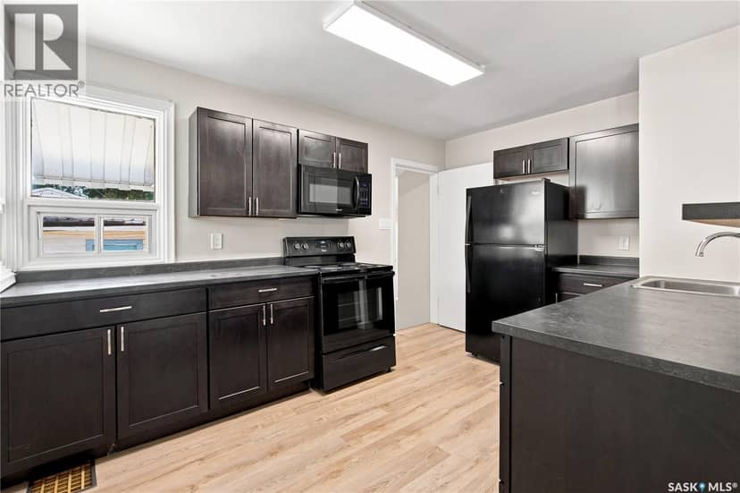 1336 Princess STREET — photo 11 of 40