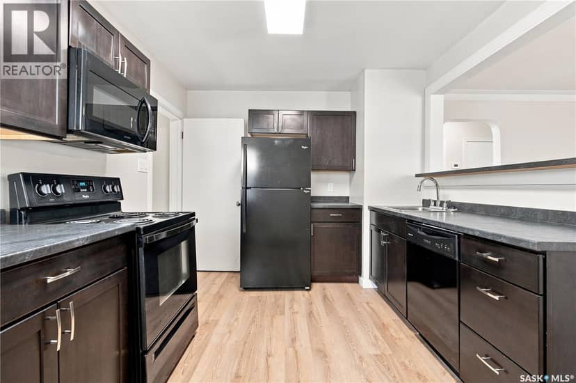 1336 Princess STREET — photo 13 of 40