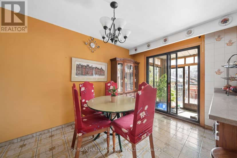 16 Ascolda Boulevard — photo 14 of 40