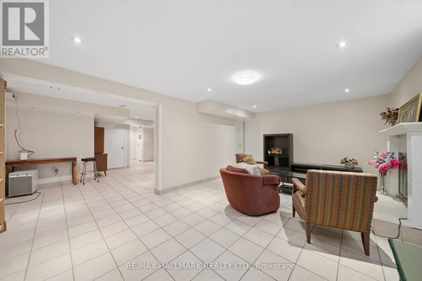 16 Ascolda Boulevard — photo 28 of 40