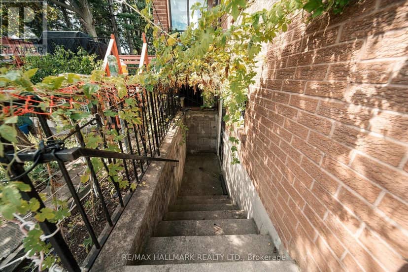 16 Ascolda Boulevard — photo 39 of 40