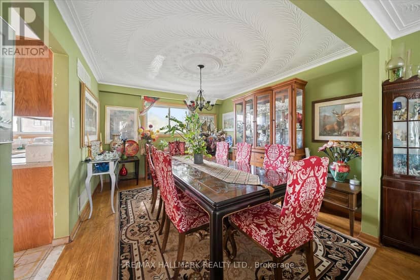 16 Ascolda Boulevard — photo 9 of 40