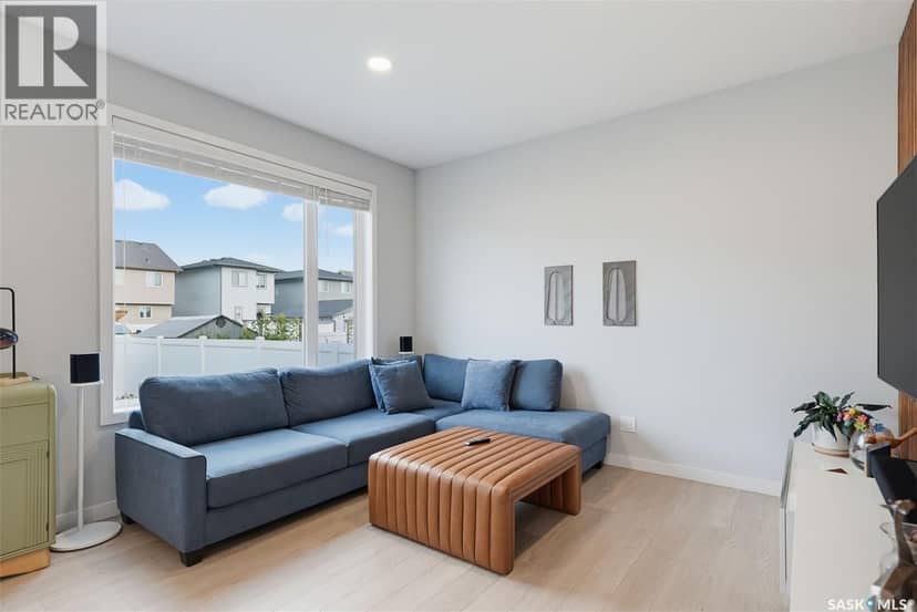 574 McFaull CRESCENT — photo 13 of 40
