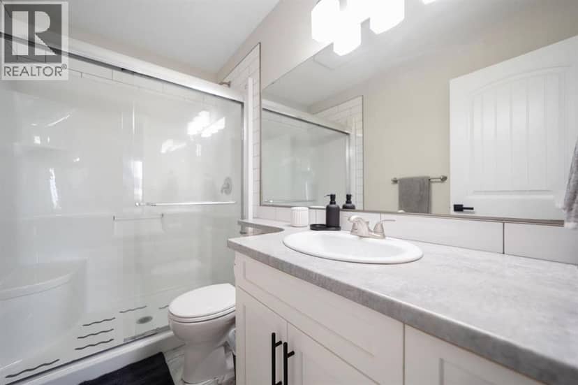 4408B 73 Street — photo 16 of 23
