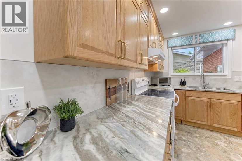 422 GRANGEWOOD Drive — photo 15 of 40