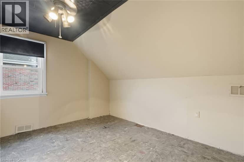 549 WEBER Street E — photo 21 of 33