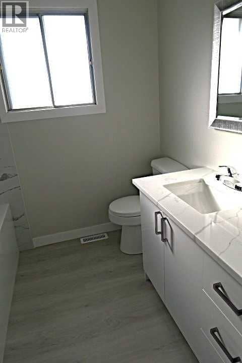 2015 19 Avenue — photo 9 of 23