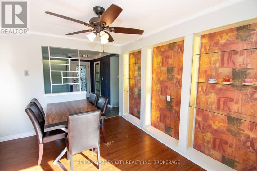 15 Karen Crescent — photo 14 of 40