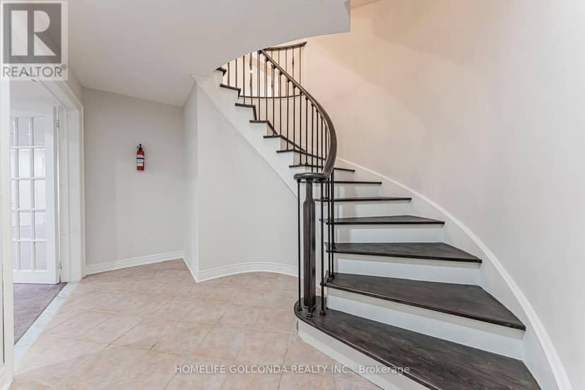 30 Goldring Crescent — photo 35 of 40