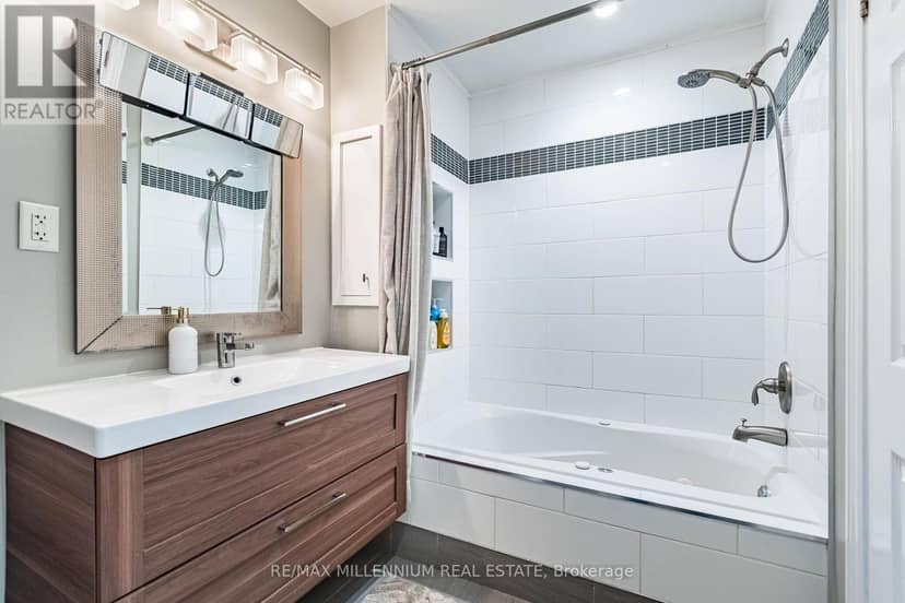 4 - 3480 Upper Middle Road — photo 27 of 40