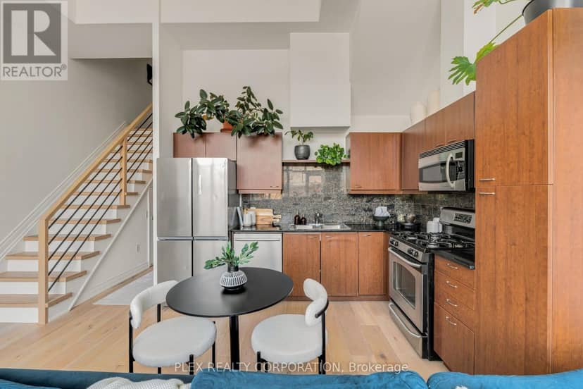 410 - 437 Roncesvalles Avenue — photo 13 of 30
