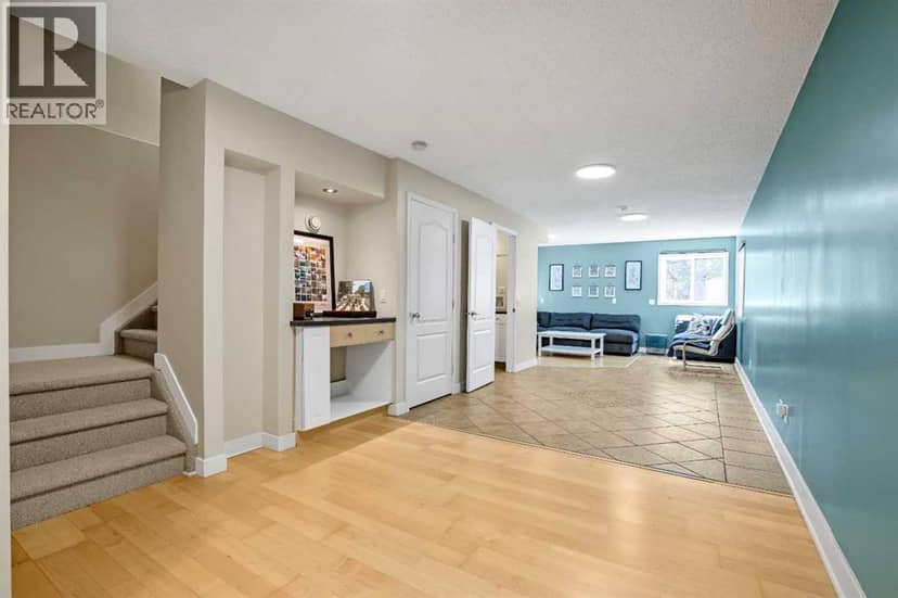 2705 11 Avenue SE — photo 23 of 31