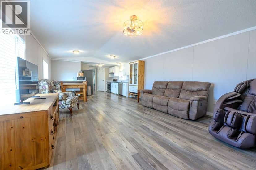 1120 7 Avenue, Beaverlodge, photo 3