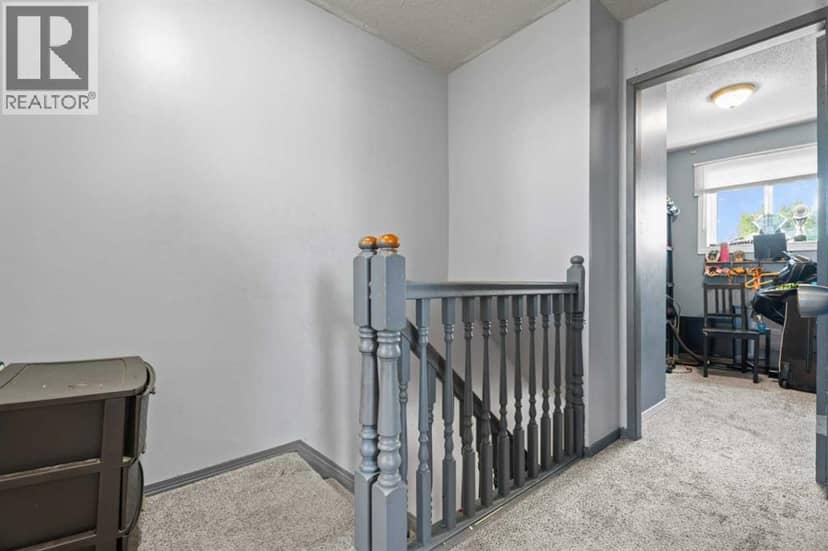 52, 3809 45 Street SW — photo 13 of 20