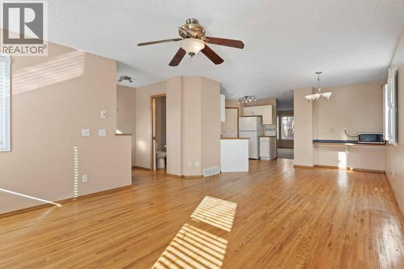 127 Erin Meadow Crescent SE — photo 16 of 38