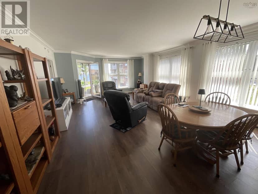 205 89 Waterfront Drive — photo 7 of 20