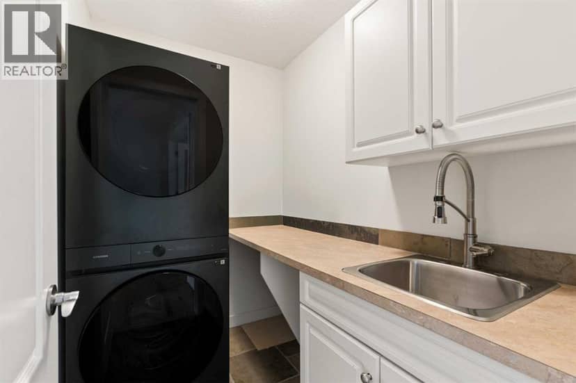4649 20 Street SW — photo 38 of 40