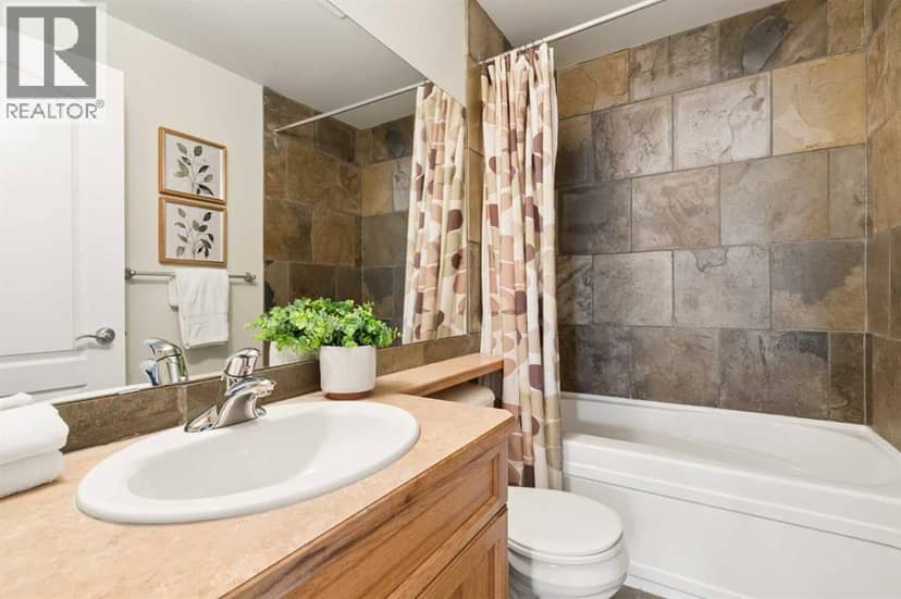 4649 20 Street SW — photo 28 of 40